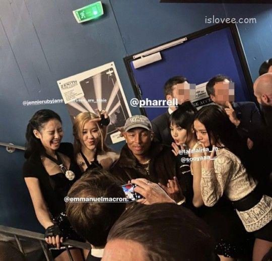 The guy who takes pictures of BLACKPINK…It was President Macron.