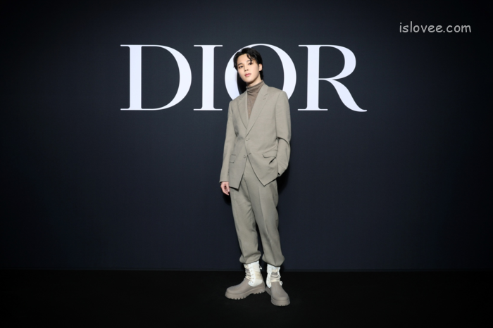 방탄소년단 지민, 디올 중심에 우뚝BTS Jimin stands at the center of Dior.